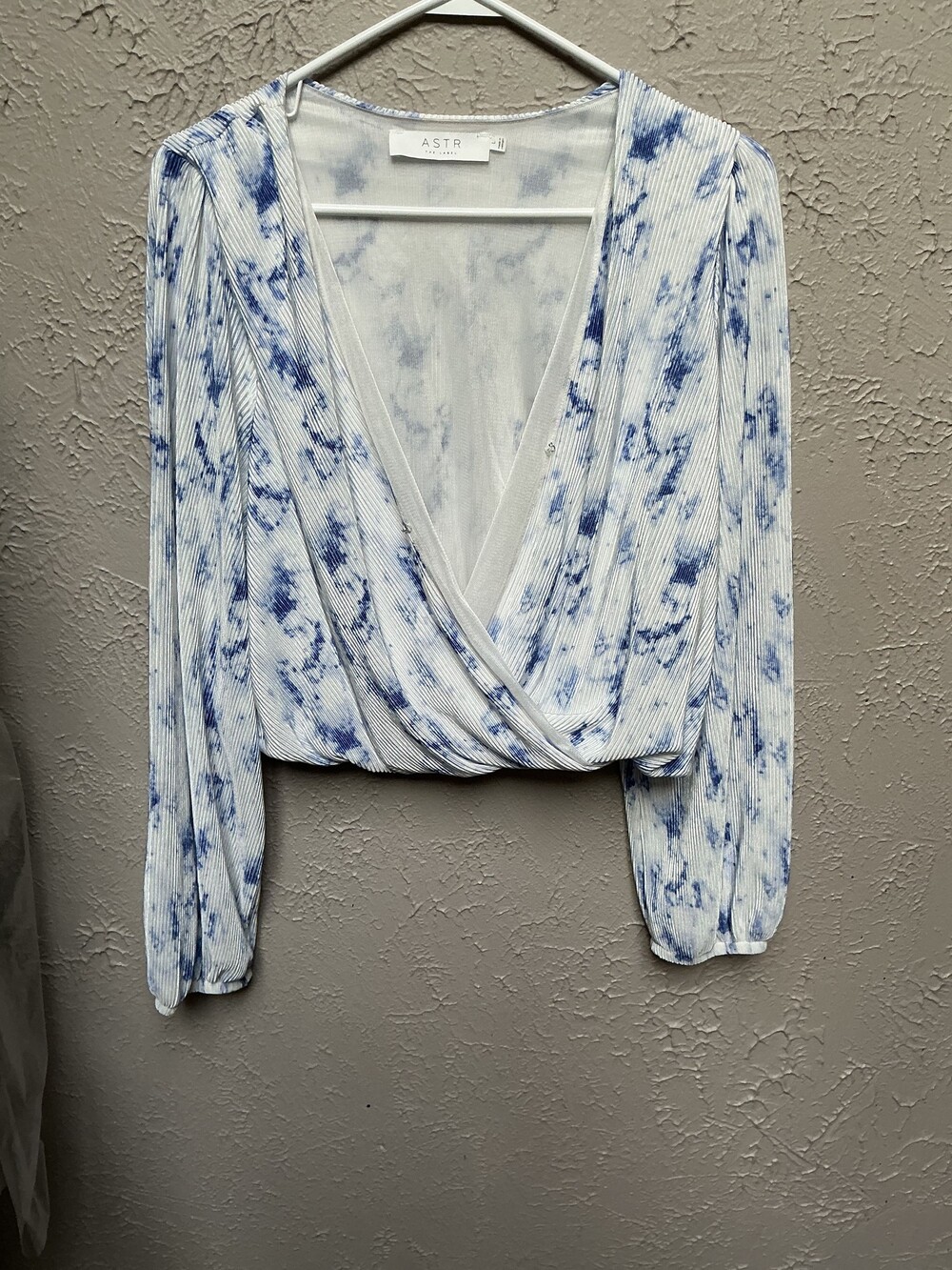 ASTR Large Ribbed Knit Long Sleeve Top Blue Tie-Dye